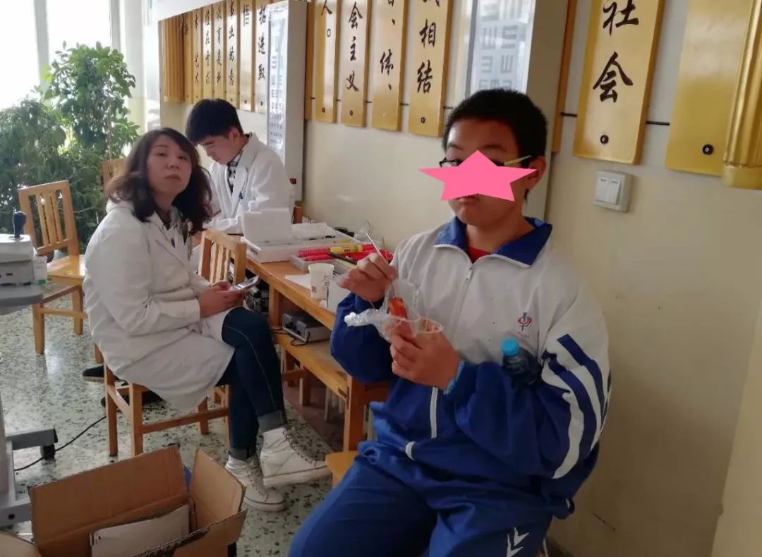 这是个有点心酸的故事，爱心送给那些需要帮助的孩子