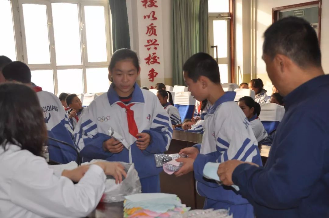 这是个有点心酸的故事，爱心送给那些需要帮助的孩子